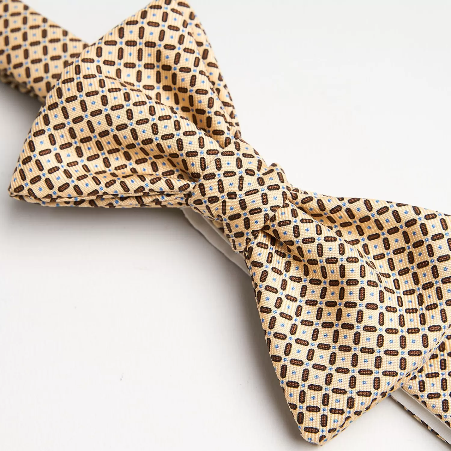 Beige Pre-Knotted Silk Bowtie - Small Geometric Pattern>E.Marinella New